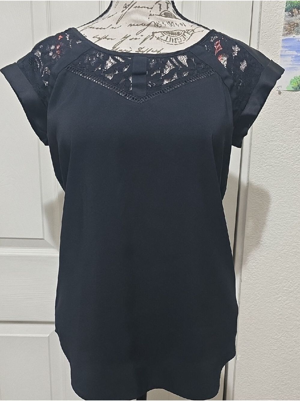 Express Womens Black Lace Yoke Silky Short Sleeve Blouse XS
